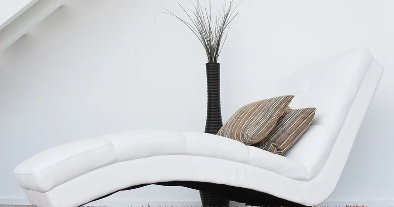 Style minimaliste maison : comment l'adopter pièce par pièce